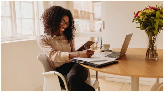 Should I Use Hourly or Project-Based Pricing?